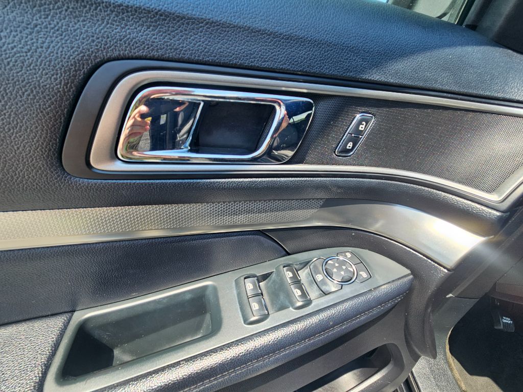 2018 Ford Explorer XLT - Photo 16