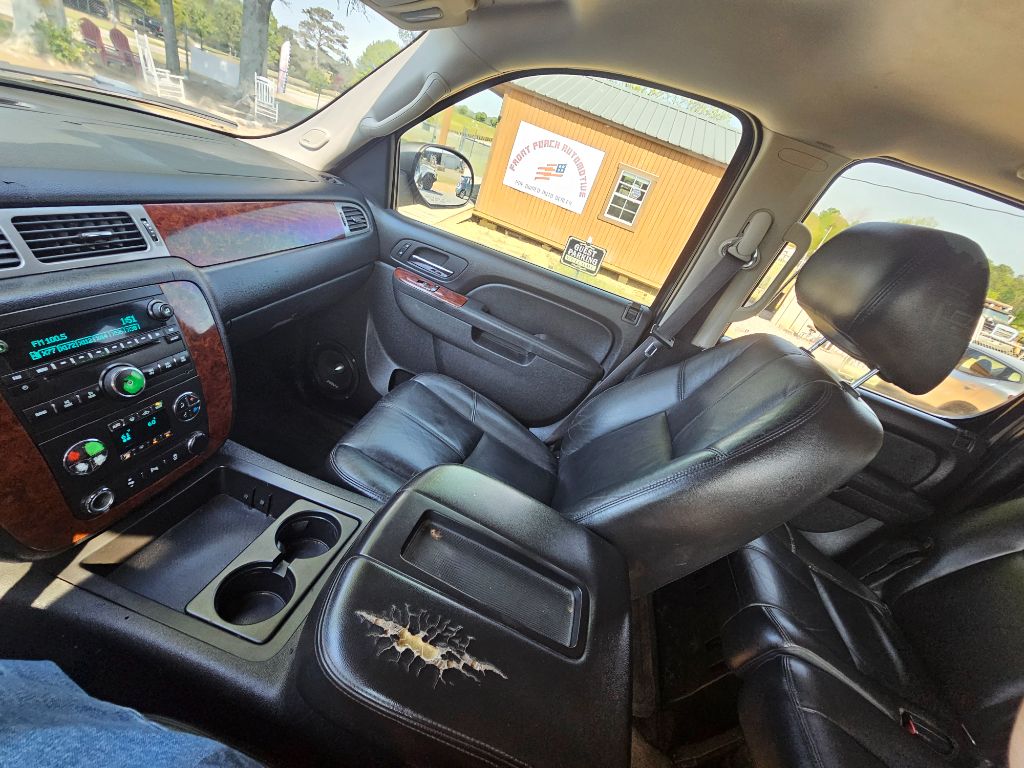 2012 Chevrolet Suburban LT - Photo 15